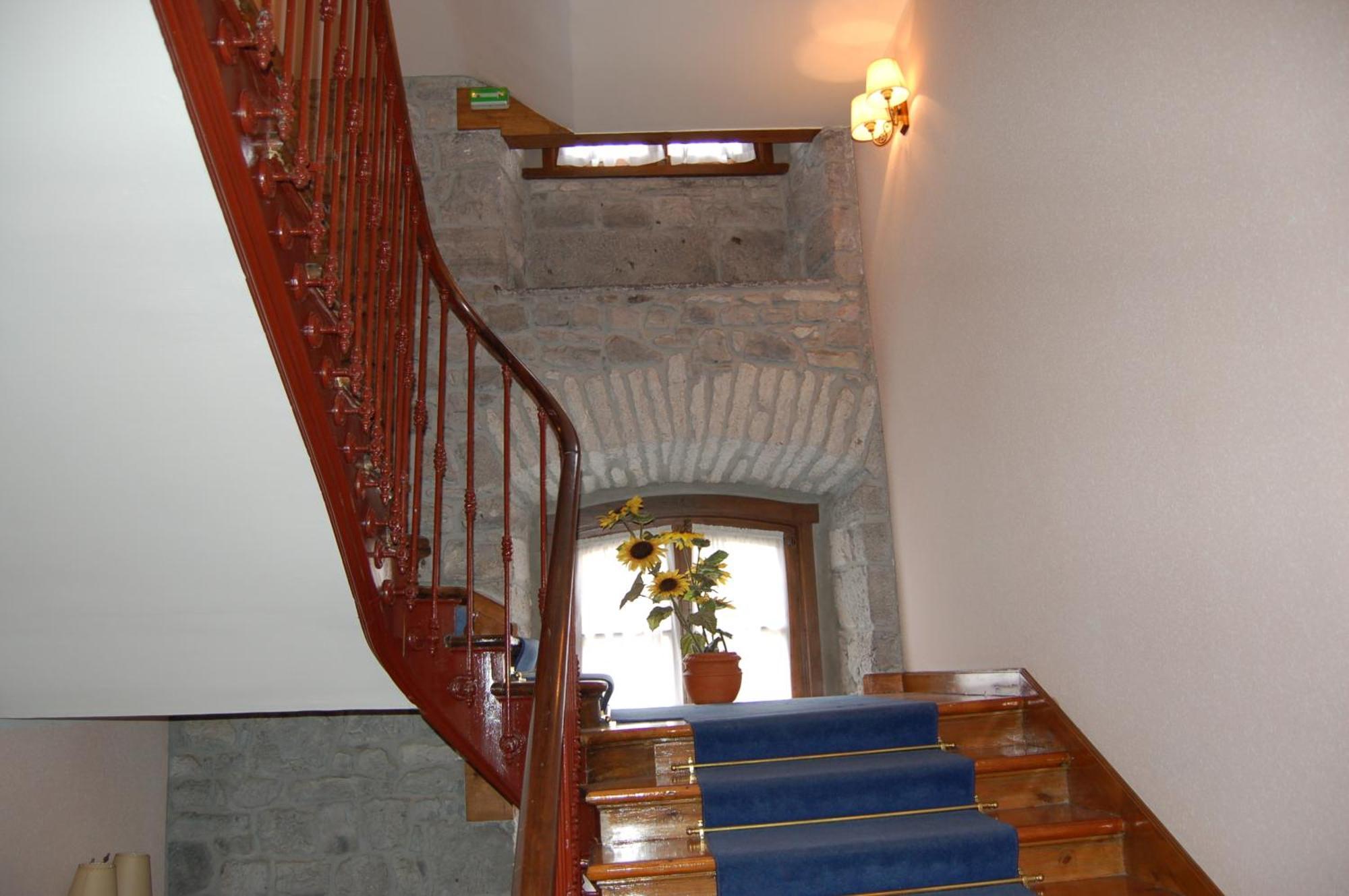 Puente Romano Onís Exteriör bild