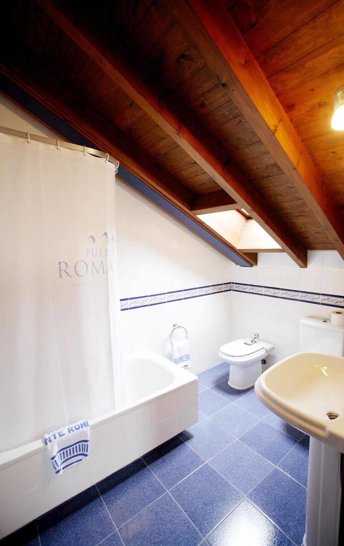 Puente Romano Onís Exteriör bild